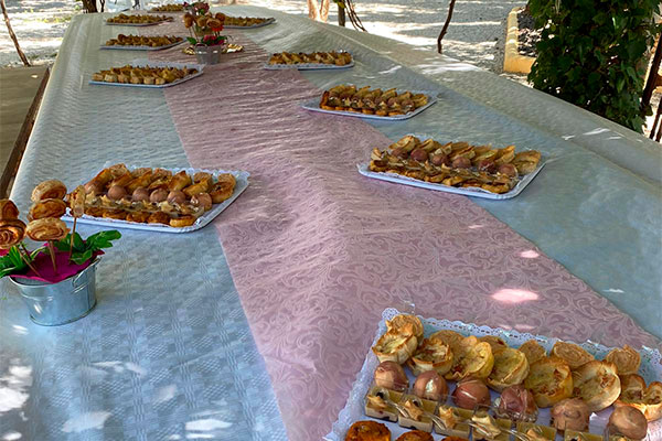 Catering para eventos La Cocina de Inma Caniles canapés variados Granada